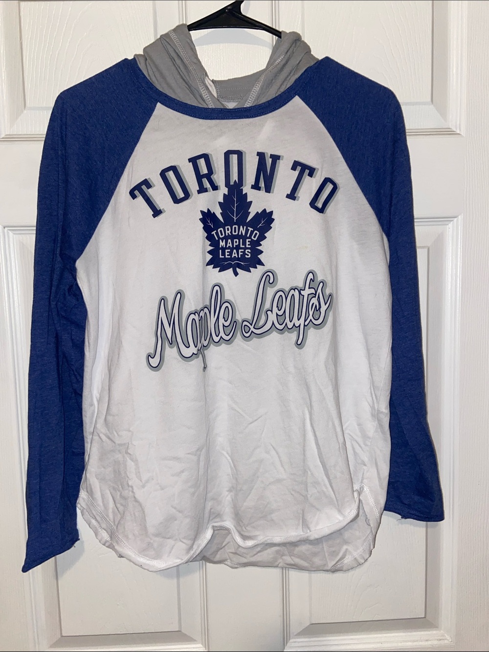 Toronto Maple Leafs White and Blue Raglan Long Sleeve Hoodie Tee